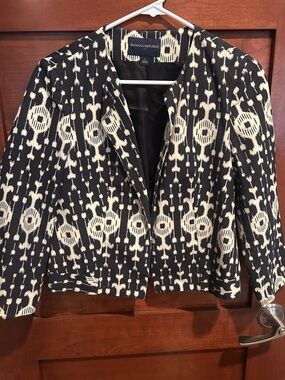 Banana Republic Black and Cream Patterned Open-Front Cropped Blazer